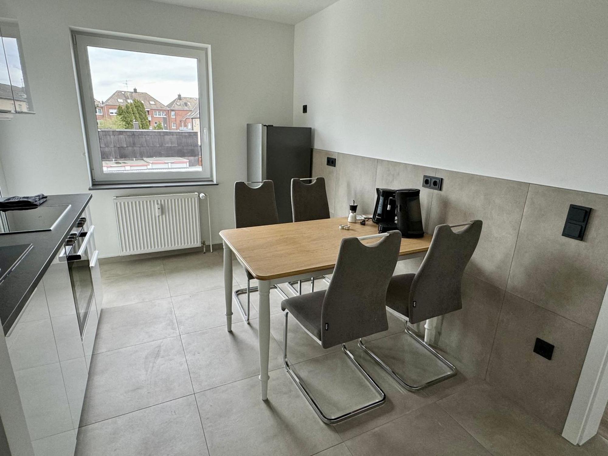 Aparts House - Balkon-Wifi-Kitchen Essen Exterior photo